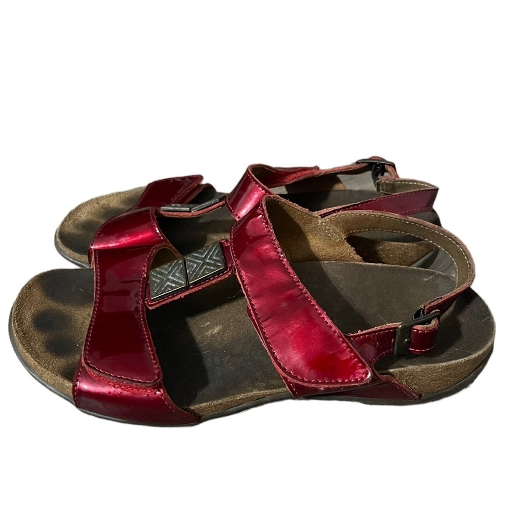Dr. Andrew Weil Women's Red Sonora Patent Leather Sandals Size 38 US 7